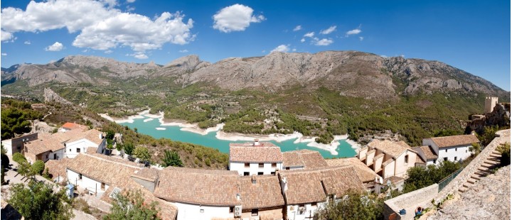 The popular festivities, one more incentive to visit in the summer the Guadalest Valley