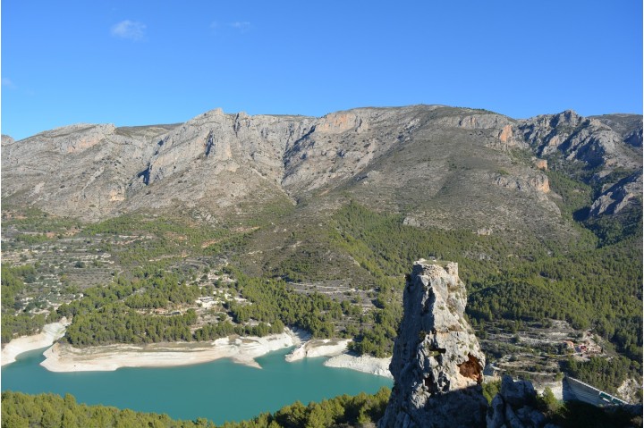 Enjoy hiking in the interior of Alicante